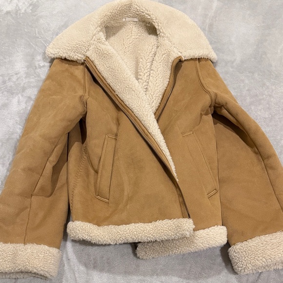 Uniqlo Jackets & Blazers - Uniqlo Tan Teddy Jacket with Cream Accents